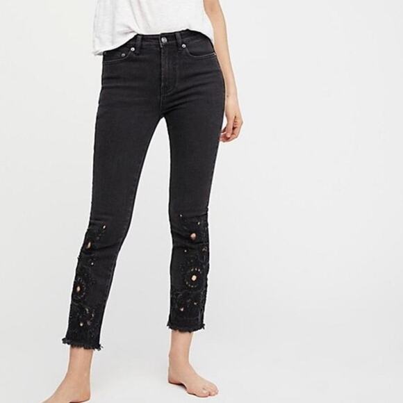 Free People Raw Hem Cutwork Cigarette Jeans Black Embroidered Crop Denim size 25 - Picture 1 of 12
